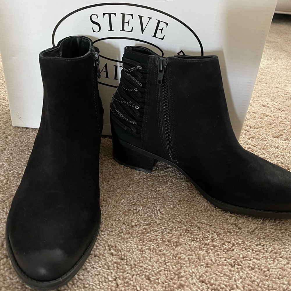 BNIB Steve Madden Chilz Black Nubuck Bootie 6.5